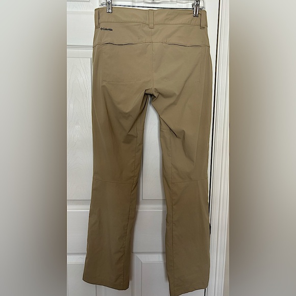 Columbia Saturday Trail Stretch Pants in Khaki, Size 6 - Picture 4 of 10